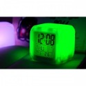 Светещ стаен LED часовник със 7 цвята