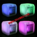 Светещ стаен LED часовник със 7 цвята