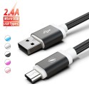 USB-C кабел за зареждане на телефон или таблет и трансфер на данни