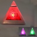 Светещ в 7 цвята led часовник пирамида