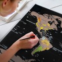 Уникален подарък за пътешественици, Скреч карта на света със знамената на държавите