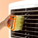 Практична четка за почистване на щори и други трудно достъпни места